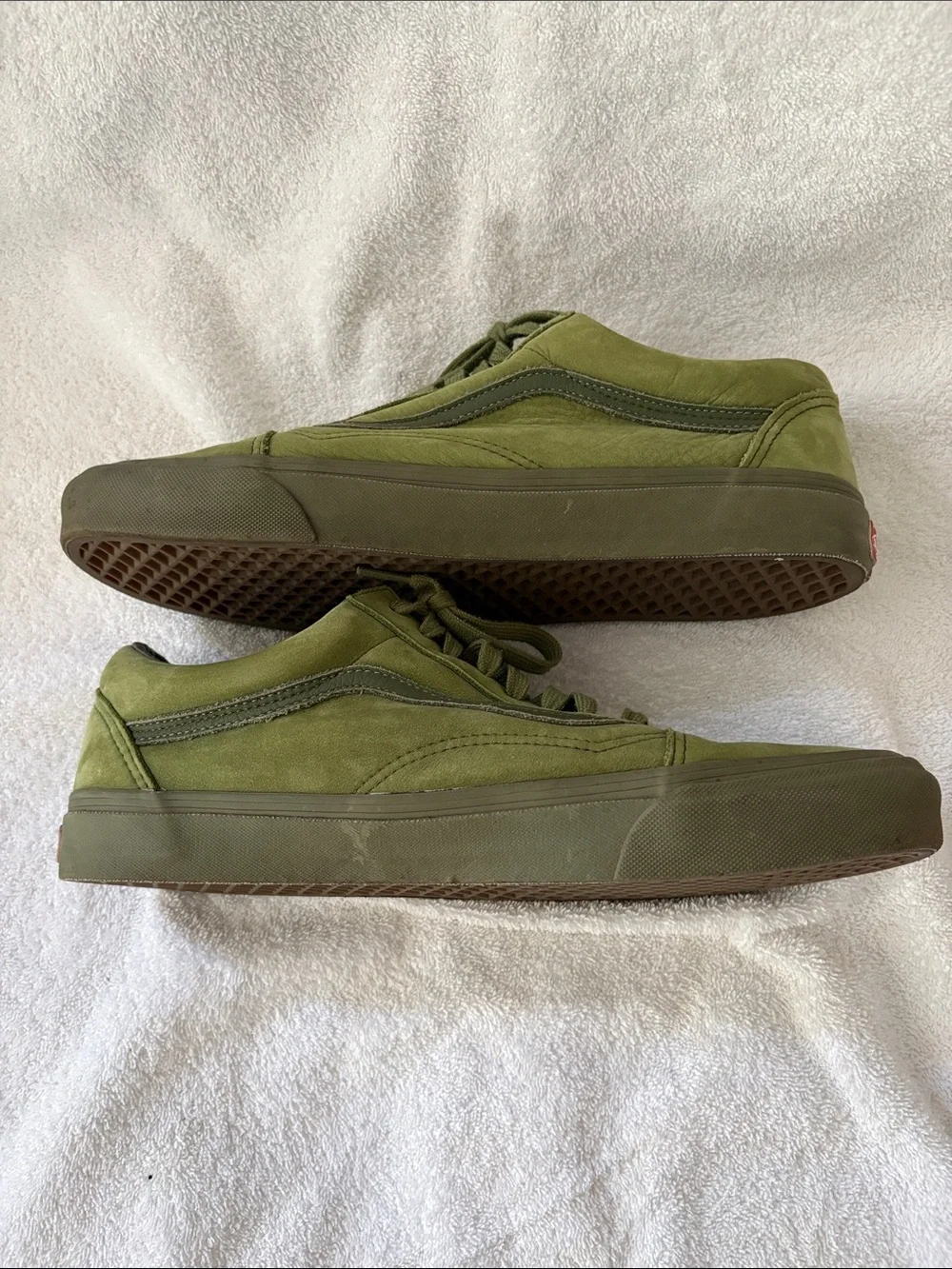 Vans Old Skool Sneakers in Olive Green - Picture 4 of 4